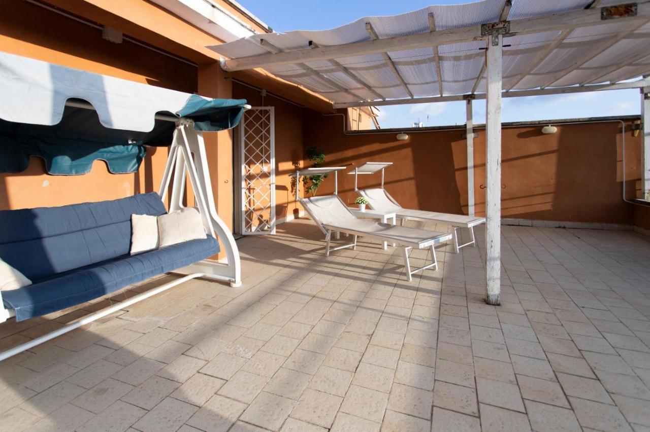 Casa Aurora - Terrazza Con Vista San Pietro Apartamento Roma Exterior foto
